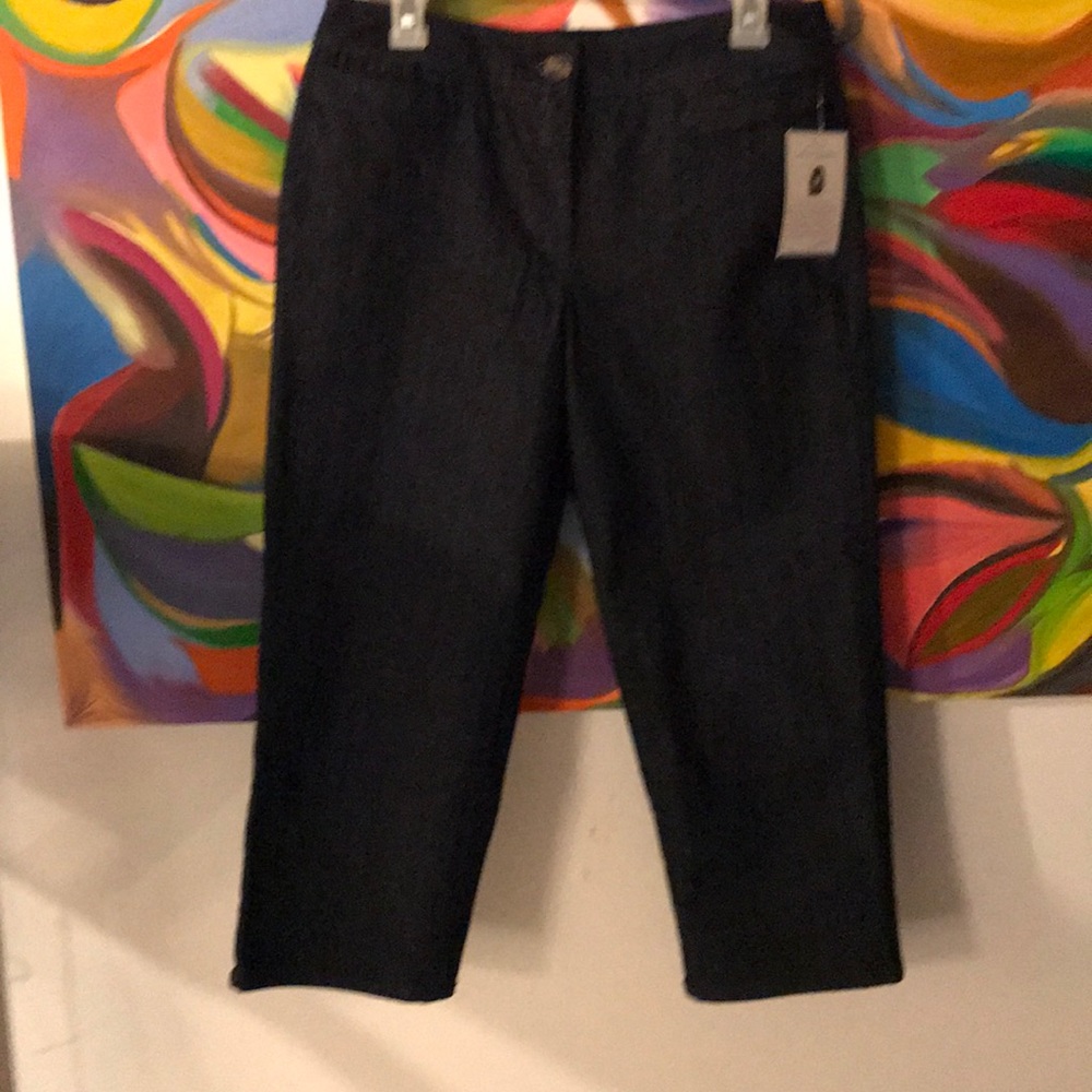 Dark blue capris for women by Jaclyn Smith